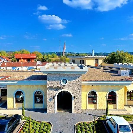 Motel Pizzeria Antic'S Laktasi Ngoại thất bức ảnh