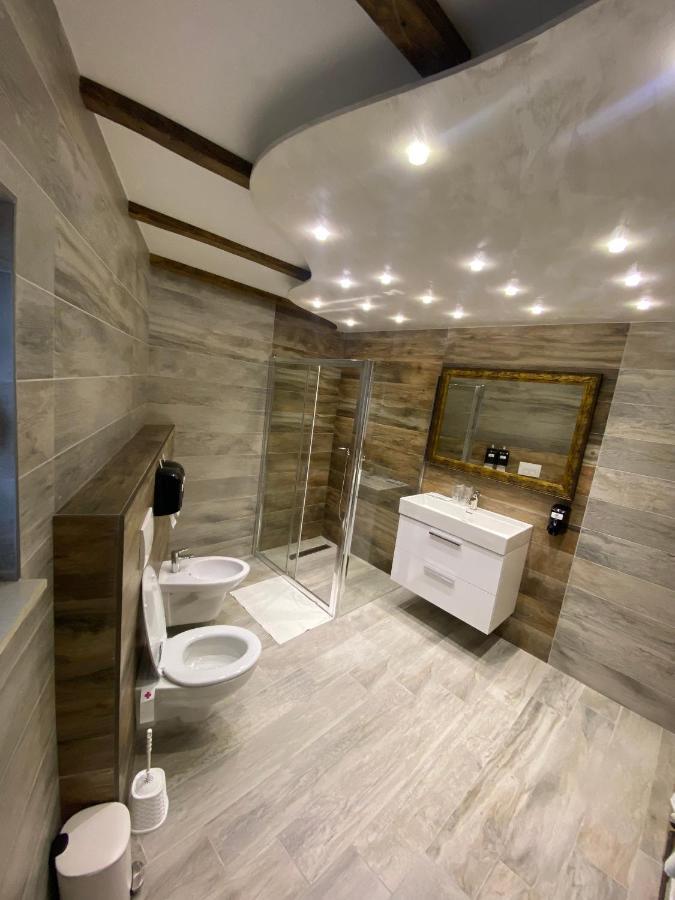 Motel Pizzeria Antic'S Laktasi Ngoại thất bức ảnh