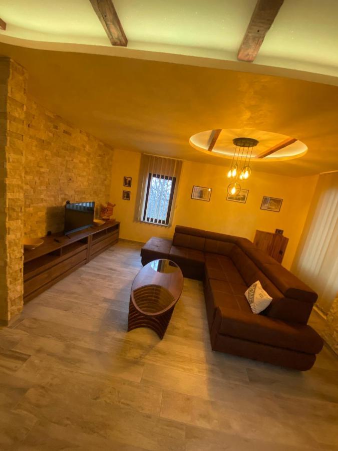 Motel Pizzeria Antic'S Laktasi Ngoại thất bức ảnh